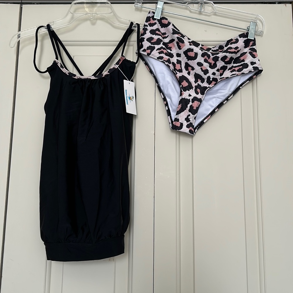 BEACHSISSI 2 pieces Bathing suits Size M